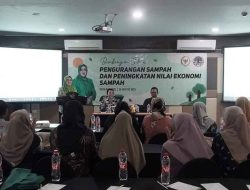 Atasi Masalah Sampah, Ning Ema Anggota Komisi IV DPR RI Gelar Bimtek di Jombang