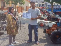 Disperta Jombang Realisasikan Bantuan Alsintan Untuk Petani Tembakau