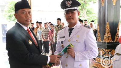 Pj Bupati Jombang Resmi Lantik Kades Antar Waktu Desa Tambar