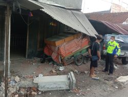 Kasus Kecelakaan Mobil Tabrak Rumah Warga Jombang Berujung Damai