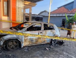Teror Pembakaran Mobil Di Sampang Kembali Terjadi