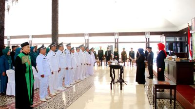 Pj Bupati Lumajang Lantik 11 Kades