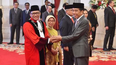 Presiden Jokowi Lantik Ridwan Mansyur Sebagai Hakim MK