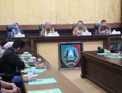 Pj Bupati Jombang Ingatkan Pemilih Pemula Untuk Bijak Bermedsos