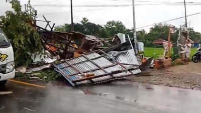 Disapu Puting Beliung Sejumlah Rumah di Ponorogo Rusak