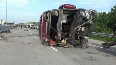 Kecelakaan Maut, Bus Rombongan Hanura Terbalik di Tol Ngawi, 3 Tewas