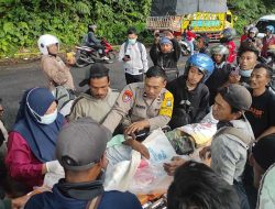 Truk Paralon Masuk Jurang Sedalam 50 Meter di Jember, Sopir Tewas