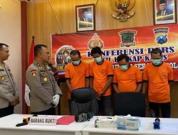 Curi Tiang Fiber Optik KAI, Empat Warga Surabaya Diringkus Polisi