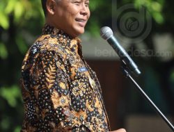 Beri Pembinaan Guru Dan Siswa SMPN 2 Jombang, Begini Pesan Pj Bupati Sugiat