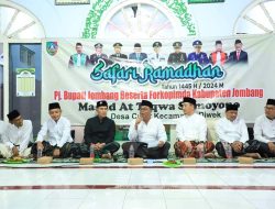 Pj Bupati Jombang Jadwalkan Tarawih Keliling Di 10 Kecamatan, Ini Jadwalnya