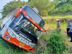 7 Orang Tewas Dalam Kecelakaan Bus Rosalia Indah di Tol Batang