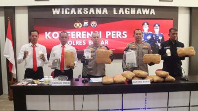 Polisi Gagalkan Peredaran 13 Kg Ganja di Malang, 2 Pelaku Ditangkap