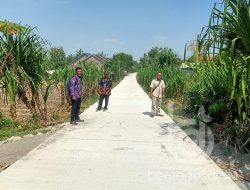 Pemdes Munungkerep Jombang Bangun Jalan Rabat Beton Dukung Aktifitas Warga