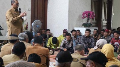 Pj Bupati Jombang Bersilaturahmi Dengan Camat, Kades Hinga RT/RW di Kediaman Camat Jogoroto