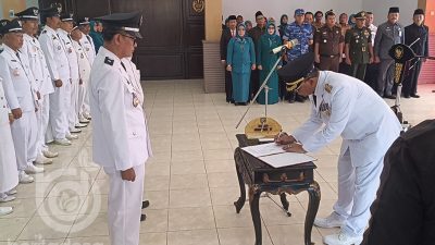 Pj Bupati Jombang Kukuhkan Perpanjangan Masa Jabatan 836 Kades dan BPD