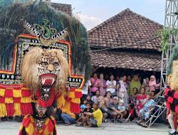 Warga Manduro Jombang Mengelar Sedekah Bumi