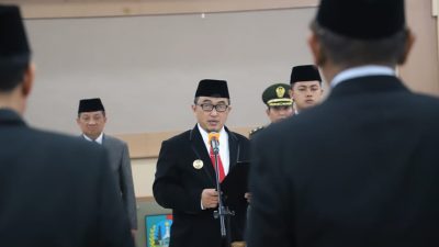 Pj Bupati Narutomo Lantik Tiga Pejabat Pimpinan Tinggi Pratama Lingkup Pemkab Jombang