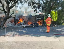 Warung Dan Bengkel di Surabaya Terbakar, 4 Motor Dilalap Sijago Merah