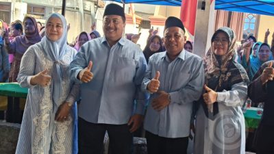 Pasangan ‘WarSa’ Gelar Pasar Murah Dan Pengobatan Gratis di Kecamatan Kesamben