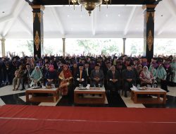 Wujudkan Lansia Smart, Pemkab Jombang Wisuda Ratusan Lansia Tangguh