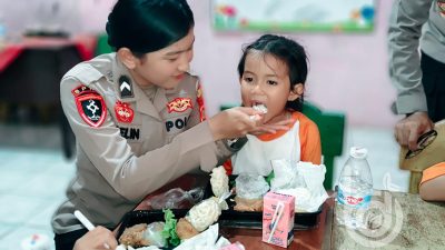Polres Prabumulih Berikan Makanan Sehat Bergizi Untuk Anak-Anak TK Amanda