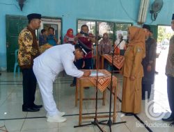 Kades Sudimoro Jombang Lantik Kasi Pemerintahan