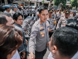 Kapolres Jombang Periksa 92 Senpi Anggotanya