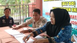 penyaluran-BLT-DD-di-Kecamatan-Jogoroto-Jombang (4)