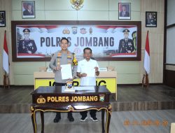 Jaga Kelestarian Hutan, Perhutani KPH Jombang Tandatangani MoU Bersama Polres