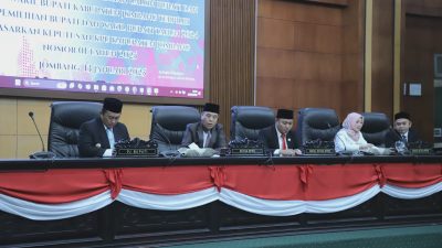DPRD Jombang Tetapkan Warsubi-Salmanudin Sebagai Bupati dan Wakil Bupati Terpilih