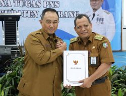 Pemkab Jombang Serahkan SK Pensiun Kepada 188 ASN