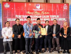 KPU Gresik Tetapkan Fandi Akhmad Yani-Asluchul Alif Sebagai Bupati-Wakil Bupati Terpilih