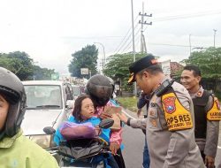 Kapolres Jombang pantau arus Lalin di jalur arteri Bandar Kedungmulyo-Simpang 3 Bangjuri