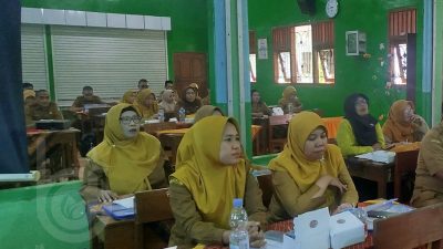 Disdikbud Jombang Tingkatkan Kualitas Pendidikan SD Melalui Kegiatan Bimtek