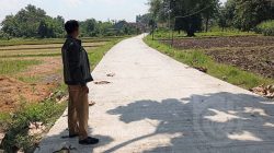 pembangunan_jalan_rabat_beton_di_desa_mojodanu_jombang