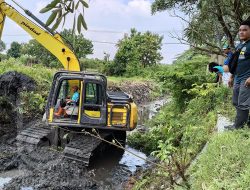 Dinas PUPR Jombang Normalisasi Sungai Afvour Pandan