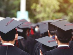 Pemprov Jatim Keluarkan SE Larang Wisuda-Studi Tour di SMAN /SMKN
