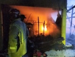Pasar Mojoduwur Jombang Terbakar Hanguskan Sejumlah Kios