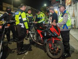 Cegah Premanisme dan Kejahatan Jalanan, Polres Jombang Gelar Patroli Sepertiga Malam