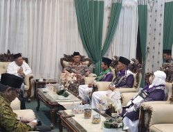 Tiga Jemaah Haji Jombang Kloter 72 Dilepas di Pendopo Kabupaten