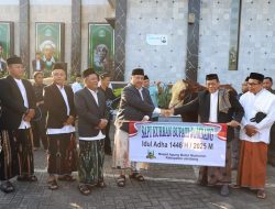 Bupati Warsubi Ikuti Salat Iduladha di Masjid Agung Baitul Mukminin Jombang