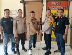 Warga Lahat Serahkan Senjata Api Rakitan ke Polisi