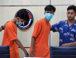 Peras Kepala Disdik Jatim Dua Masiswa di Surabaya Diringkus Polisi