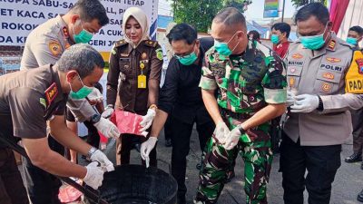 Kejari Jombang Musnahkan Barang Bukti Puluhan Perkara Tindak Pidana Inchraht