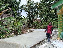 Pemdes Pengampon Jombang Realisasikan Dana Desa Untuk Membangun Jalan Rabat Beton