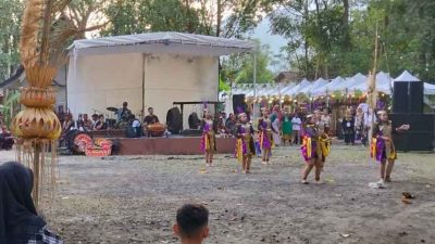 Ratusan Pelaku Seni Meriahkan Festival Bhumi Atsanti di Desa Borobudur Magelang