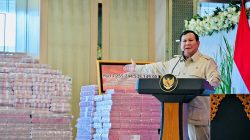 Kejagung-Serahkan-Uang-Korupsi-CPO-Rp13 Triliun (1)