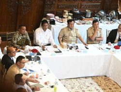 Prabowo Minta Kemendiktisaintek Siapkan 2.000 Profesional Muda Siap Kerja di BUMN dan Swasta