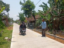 Pemdes Pojokkulon Jombang Gunakan Dana Desa Bangun Jalan Rabat Beton