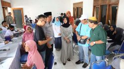 Kegiatan-Pengobatan-Gratis-dan-Pembagian-Sembako-di-Plandaan-jombang-3